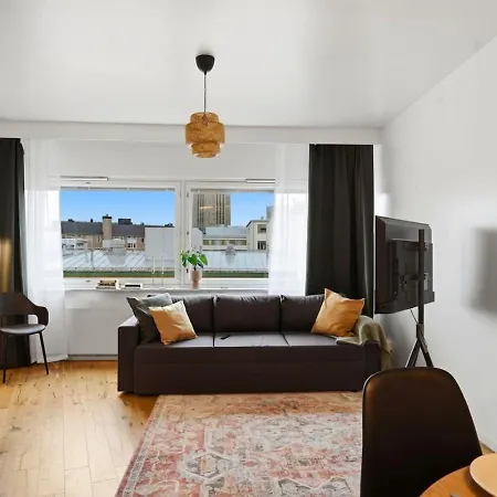 Floor | Kallio Church Views | Balcony | 2br Lejlighed Helsinki