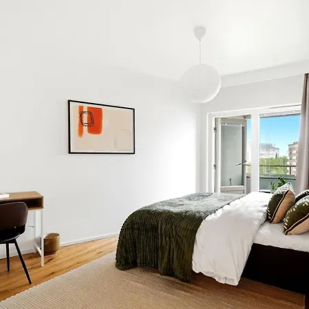 Floor | Kallio Church Views | Balcony | 2br Lejlighed