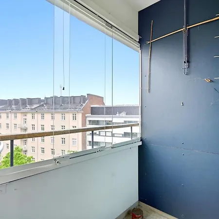 Lejlighed Floor | Kallio Church Views | Balcony | 2br Helsinki